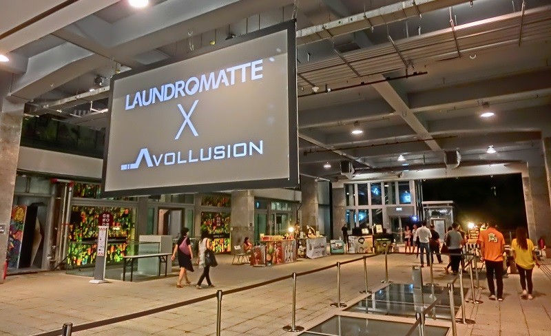 Spectra suspended large format LED screens and dvLEDs